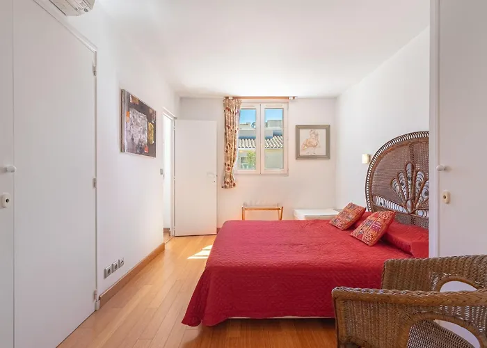 Boulevard Louis Blanc-2 By Interhome Appartement *